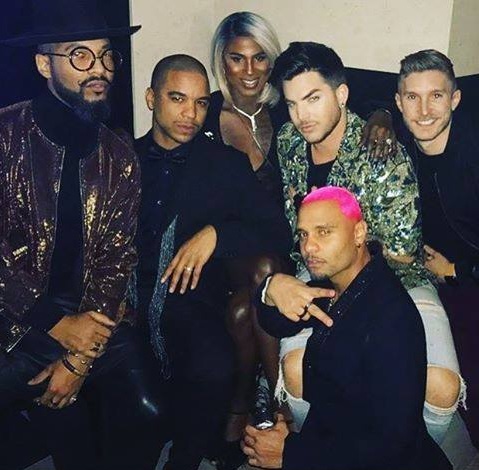 Créditos: Adam Lambert
