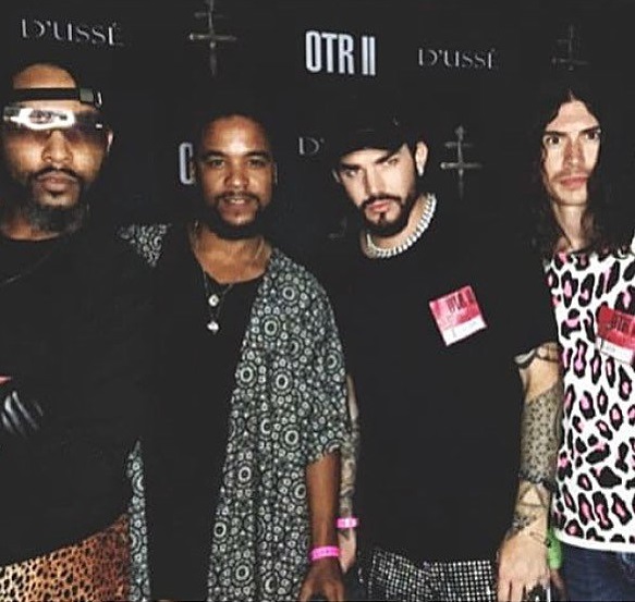 Créditos: Adam Lambert

