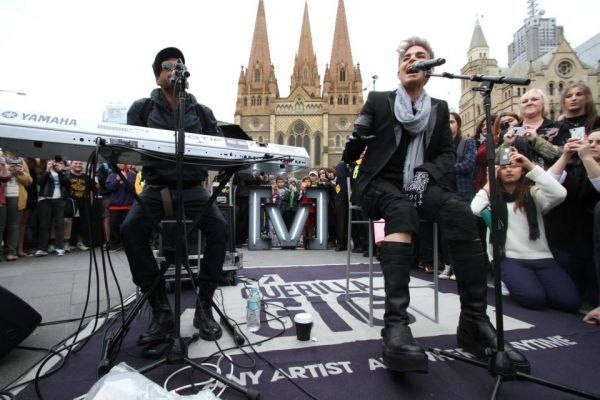Créditos: [V] Music - Channel [V] Australia

