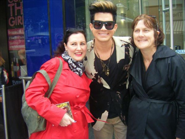 Créditos: Adam Lambert TV
