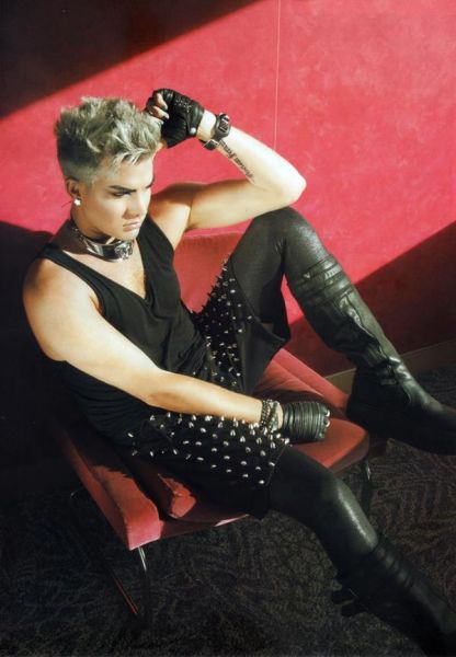 Créditos: Adam Lambert TV

