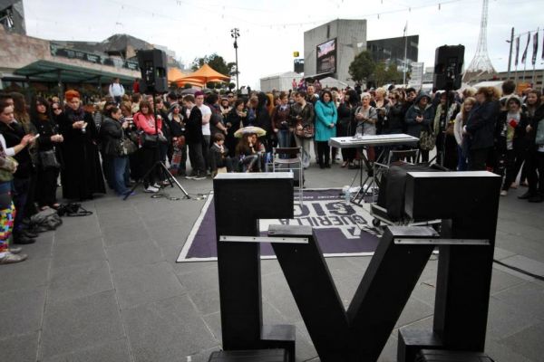 Créditos: [V] Music - Channel [V] Australia
