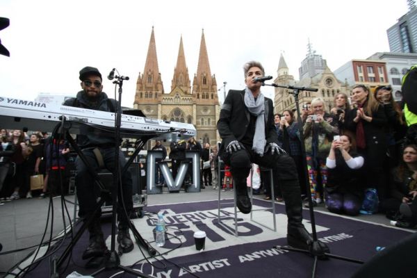 Créditos: [V] Music - Channel [V] Australia

