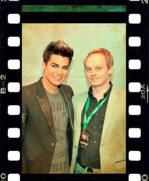 Créditos: Adam Lambert TV
