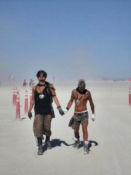 Créditos: Adam Lambert TV
