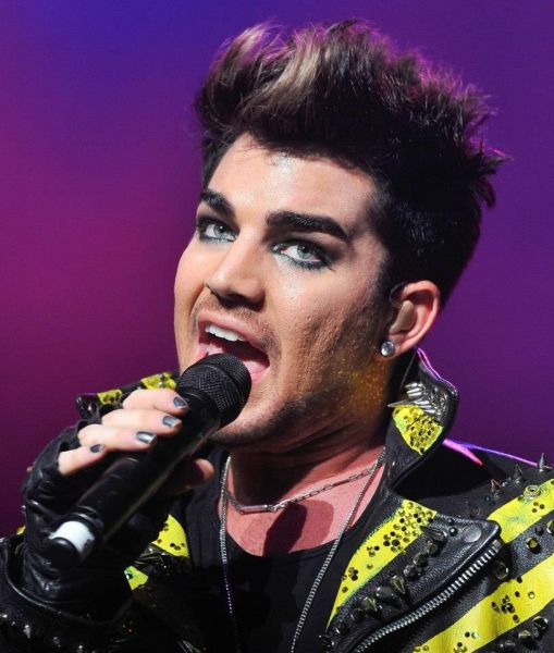 Créditos: Adam Lambert Fan Club
