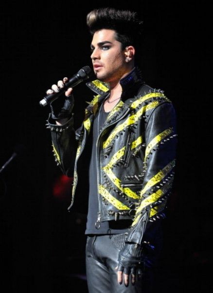 Créditos: Adam Lambert Fan Club
