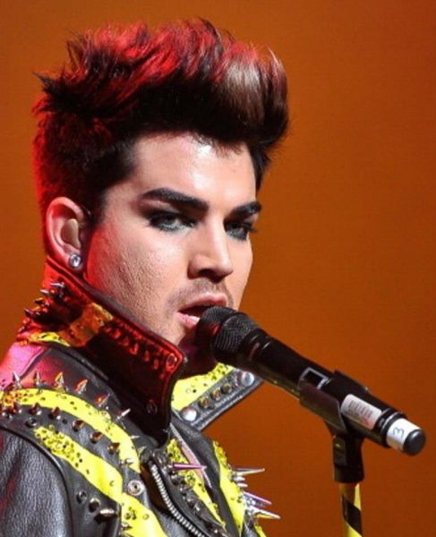 Créditos: Adam Lambert Fan Club
