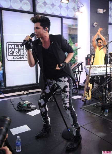 Adam-Lambert-Performs-at-the-MLB-Fan-Cave-02-744x1024.jpg