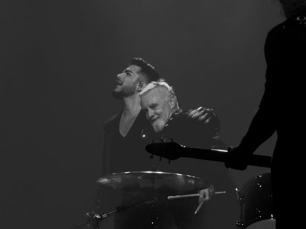 Créditos: @AdamLambertSwe
