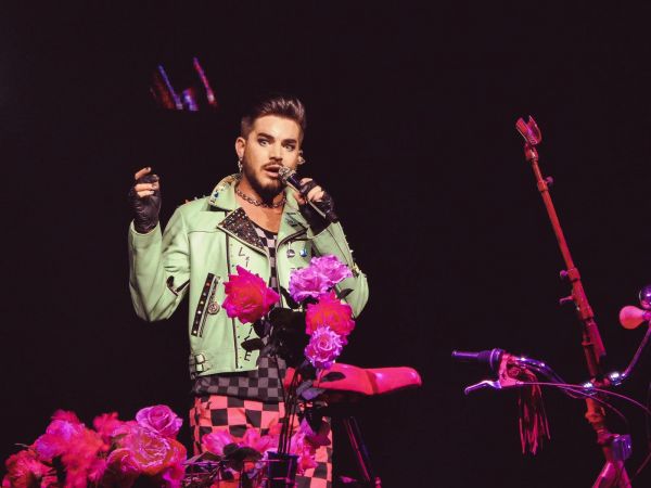 Créditos: @AdamLambertSwe
