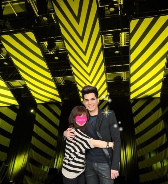 Créditos: Adam Lambert TV
