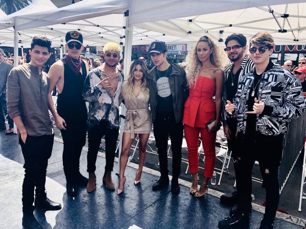 Créditos: @CNCOmusic
