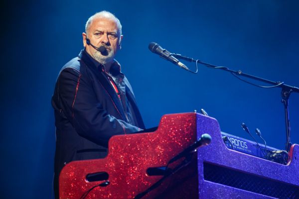 Spike-Edney-queen-keyboardist.jpg