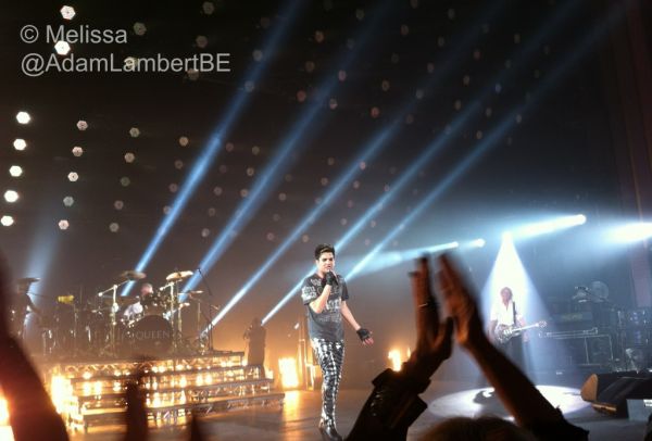 Créditos: @AdamLambertBE
