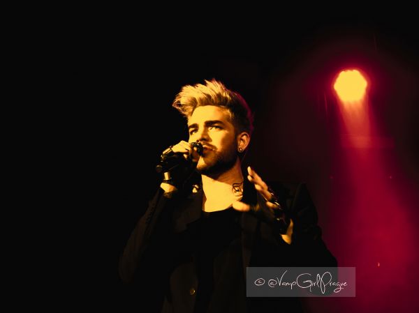 Créditos: @VampGirlPrague
