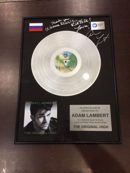 Créditos: @WarnerMusicRu

