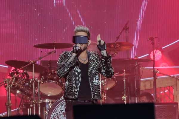 Créditos: @adamlambert_pic  
