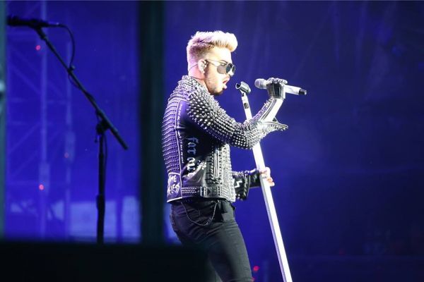 Créditos: @adamlambert_pic  
