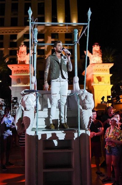 Créditos: @glitzyglambert
