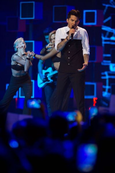 Créditos: @adamlambert_pic
