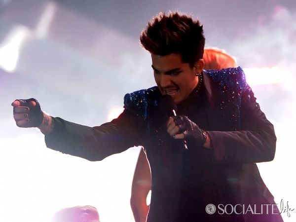 adam-lambert-divas-live-red-carpet-12172012-051-900x675.jpg