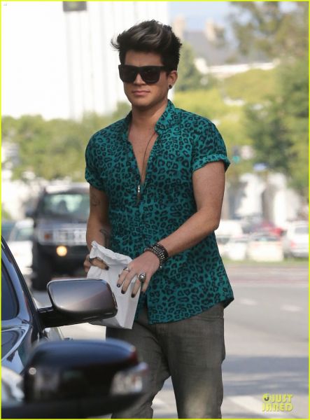 adam-lambert-glaad-media-awards-honoree-02.jpg