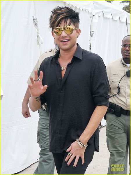 adam-lambert-miami-beach-gay-pride-parade-performer-09.jpg