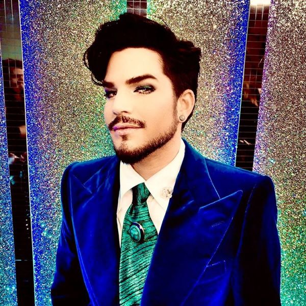 Créditos: Adam Lambert

