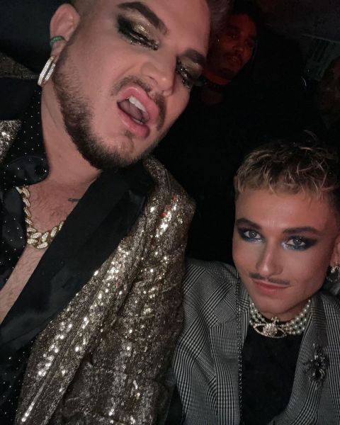Créditos: Adam Lambert
