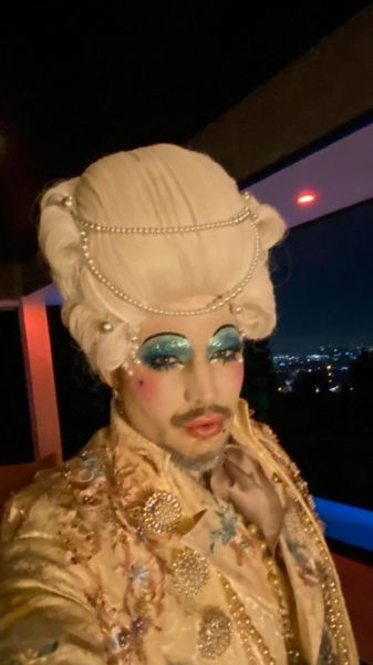 Créditos: Adam Lambert
