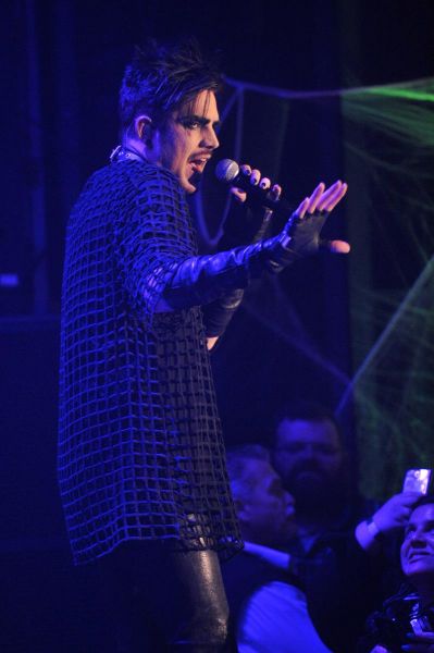 Créditos: @adamlambert_pic
