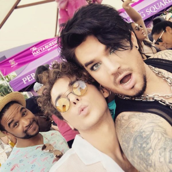 Créditos: Adam Lambert
