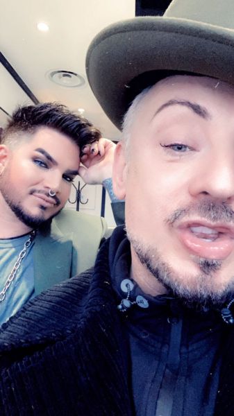 Créditos: Adam Lambert
