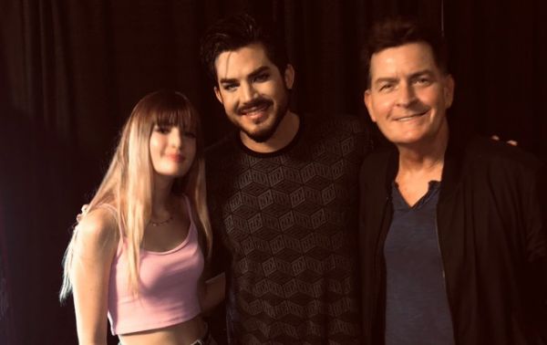 Créditos: @charliesheen
