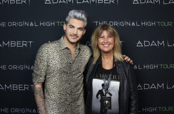 Créditos: Adam Lambert Fans
