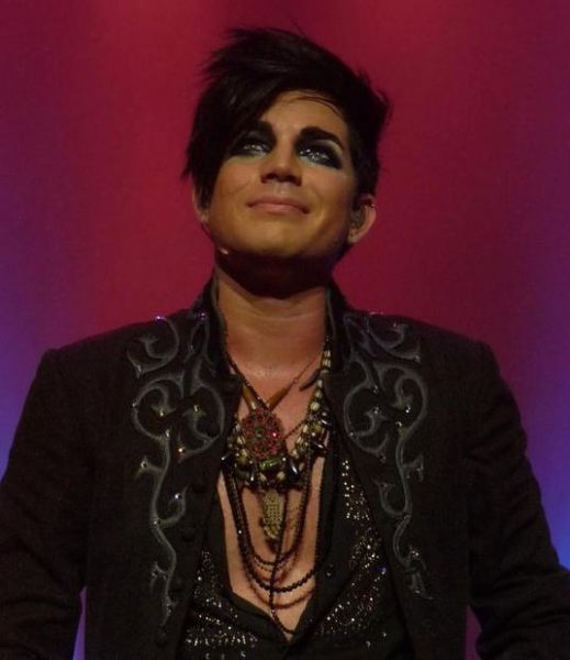 17/01
Créditos: Adam Lambert Photo Album / The Fuzzy Tube 
