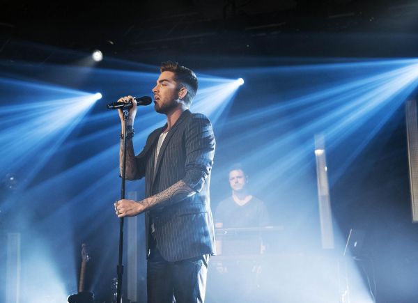 Créditos: @adamlambert_pic
