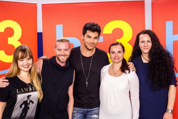 Créditos: Adam Lambert Nation

