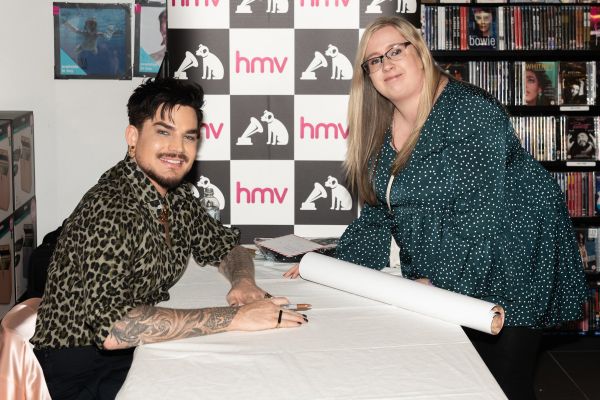 Créditos: James McCauley & Nick Allan (HMV)
