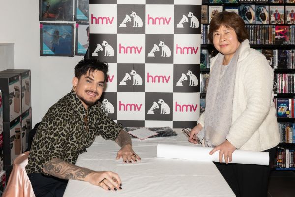 Créditos: James McCauley & Nick Allan (HMV)
