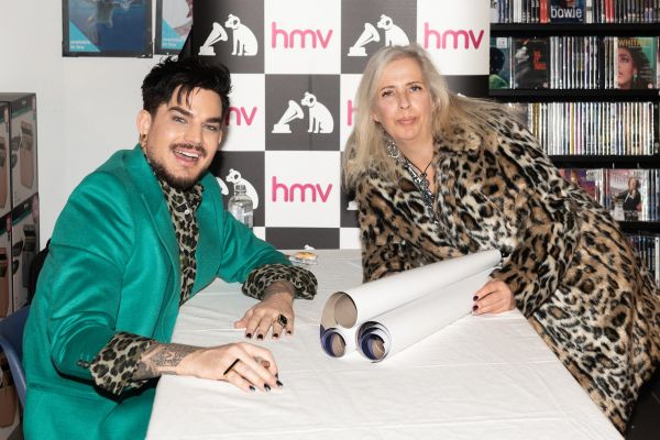 Créditos: James McCauley & Nick Allan (HMV)

