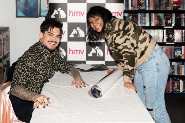 Créditos: James McCauley & Nick Allan (HMV)
