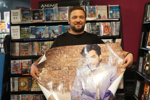 Créditos: James McCauley & Nick Allan (HMV)
