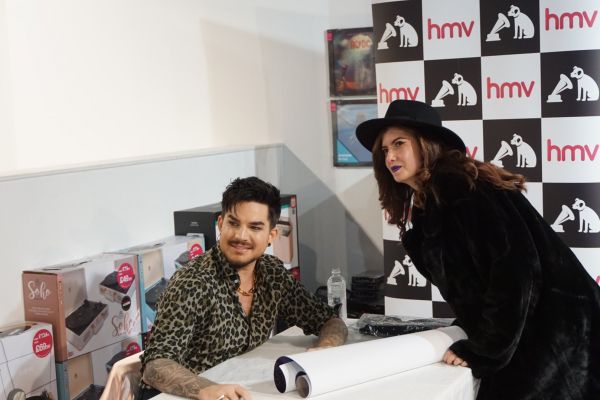 Créditos: James McCauley & Nick Allan (HMV)
