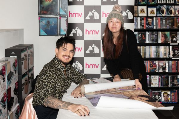 Créditos: James McCauley & Nick Allan (HMV)
