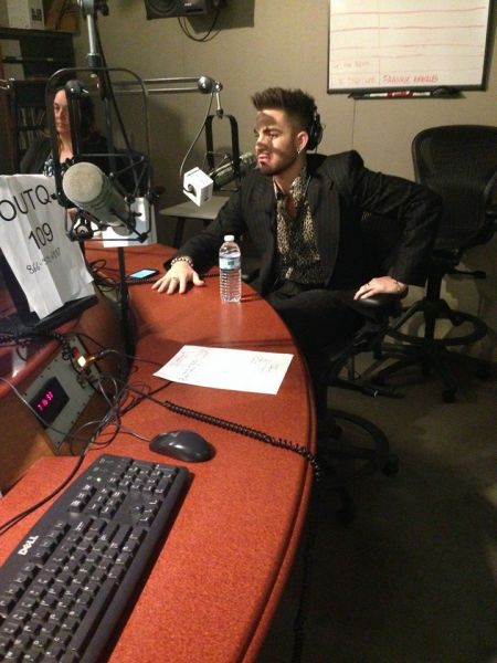 "Dirty Pop with Lance Bass"
Créditos: Lance Bass
