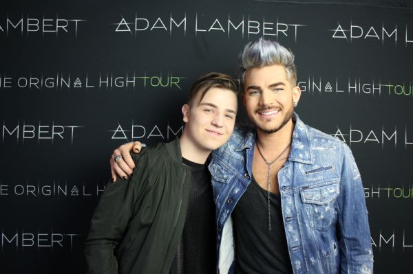 Créditos: Adam Lambert Fans
