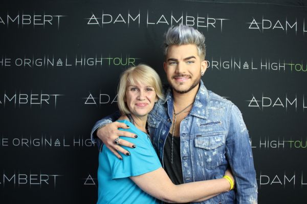 Créditos: Adam Lambert Fans
