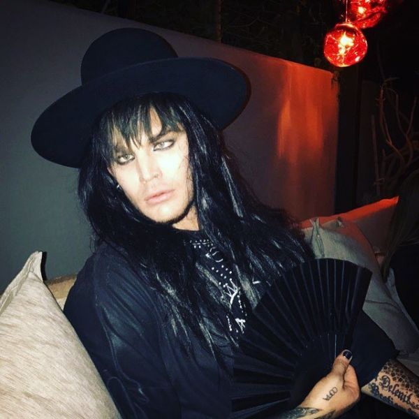Créditos: Adam Lambert
